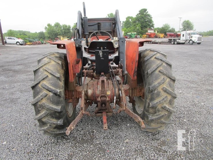 massey-ferguson-165-image-8