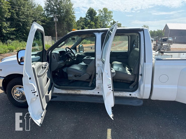 2004-ford-f350-image-8