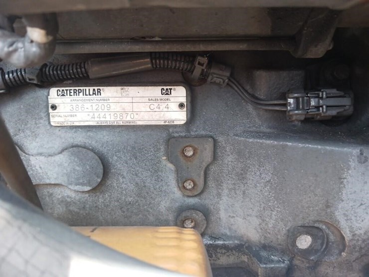 2012-challenger-chl-mt465b-runs/moves-image-3
