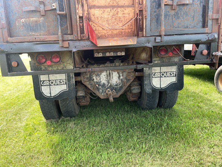 #1016-•-1974-mack-truck-(has-wi-title)-image-12