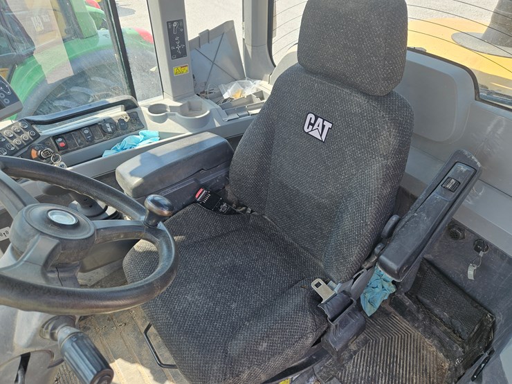 2015-caterpillar-930k-image-18