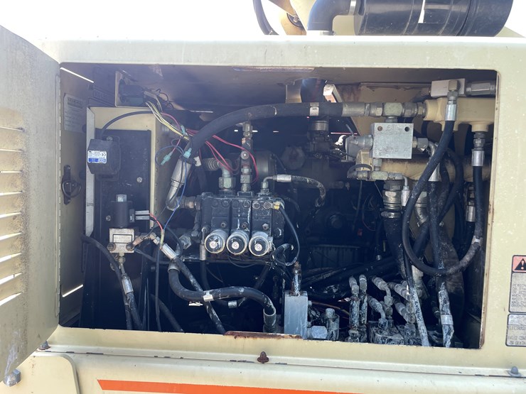#1004-•-jlg-40h-manlift-image-30