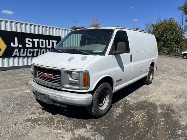 2001-gmc-3500-image-1