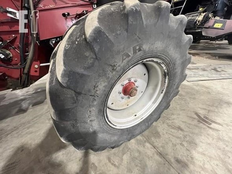 2005-case-ih-2388-image-32