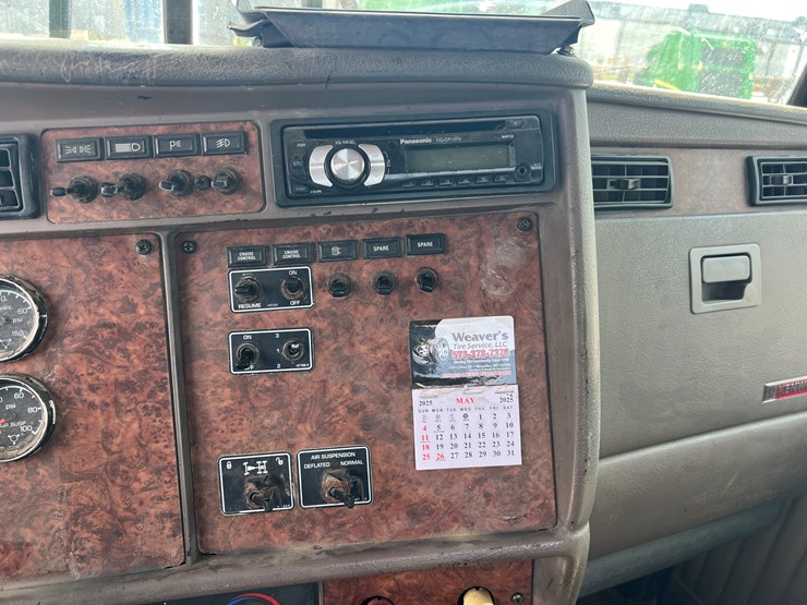 kenworth-t800-image-18