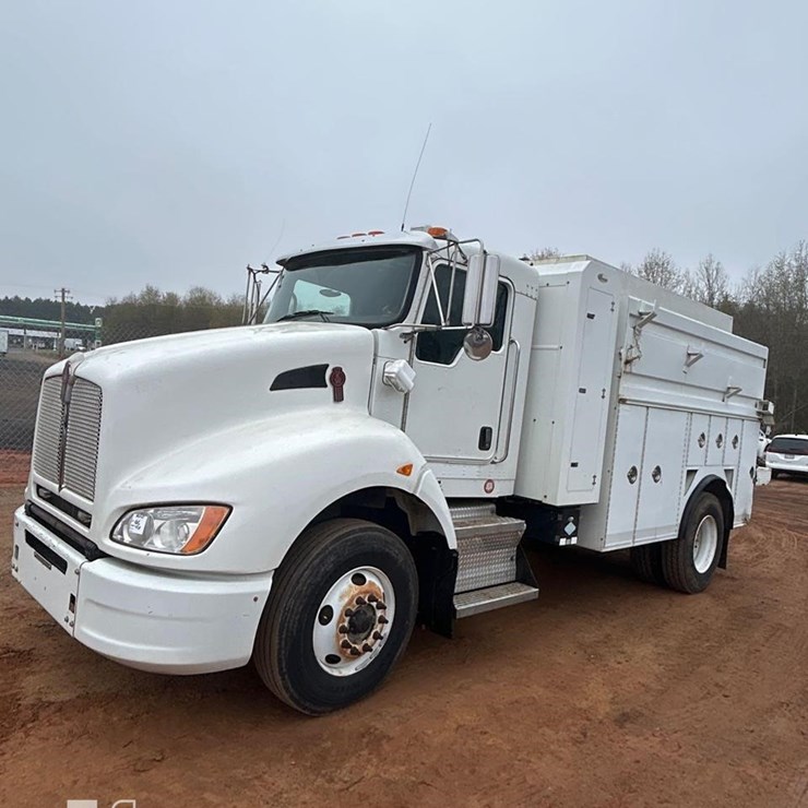 2011 KENWORTH T400