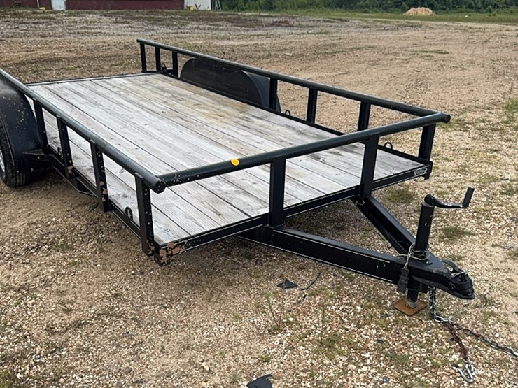 16-foot-utility-trailer-image-7