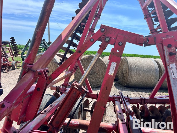massey-ferguson-820-image-15
