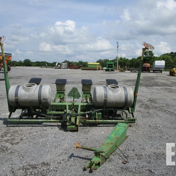 JOHN DEERE 7000