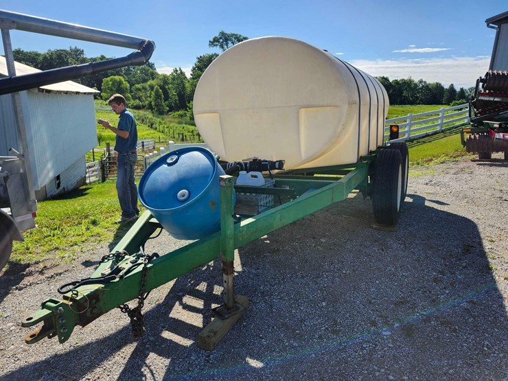 1600-gallon-poly-nurse-trailer-image-1