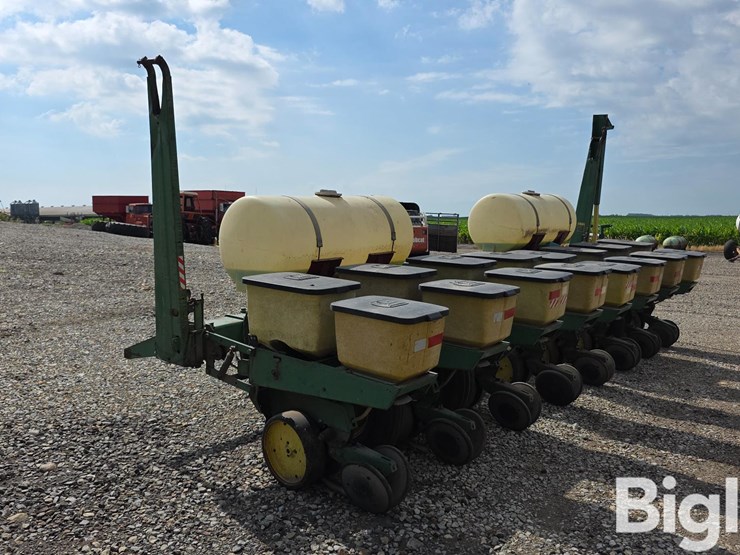 john-deere-7000-image-7