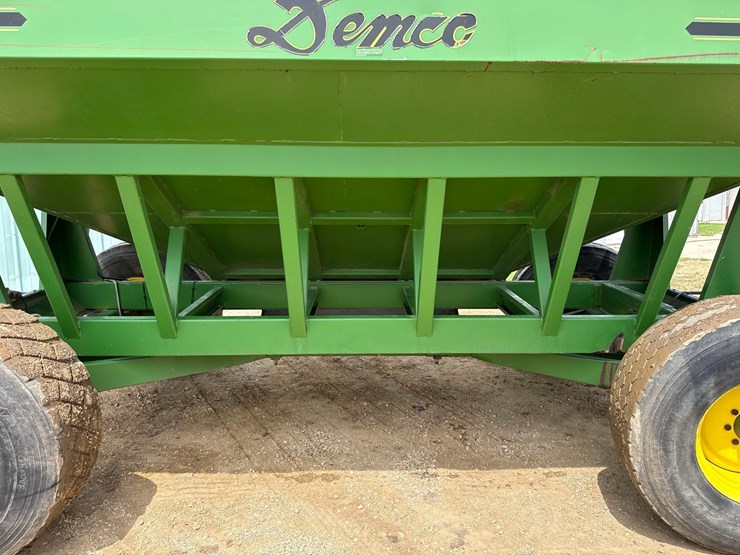 1996-demco-525bu-gravity-wagon-image-9