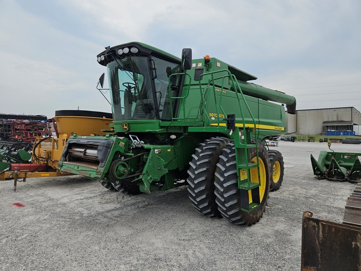2010-john-deere-2010-image-1