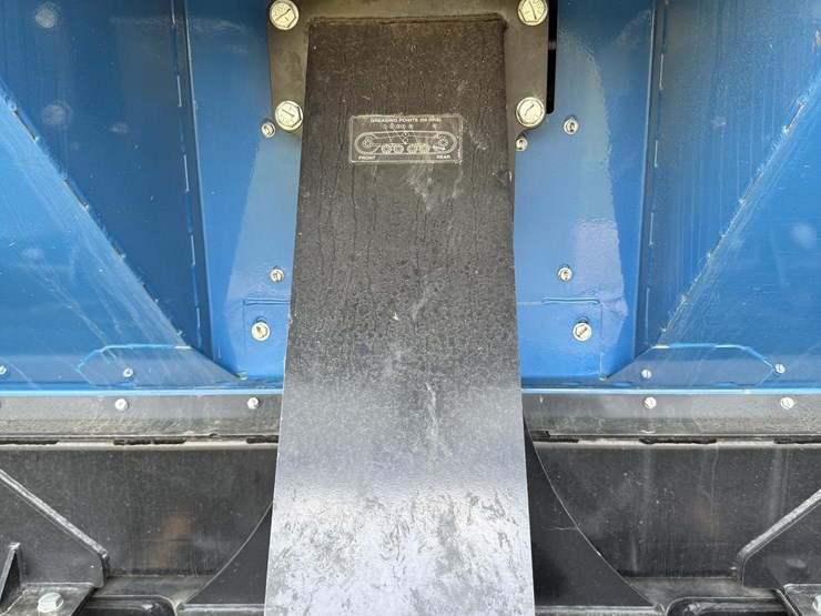 2020-kinze-1305-image-26