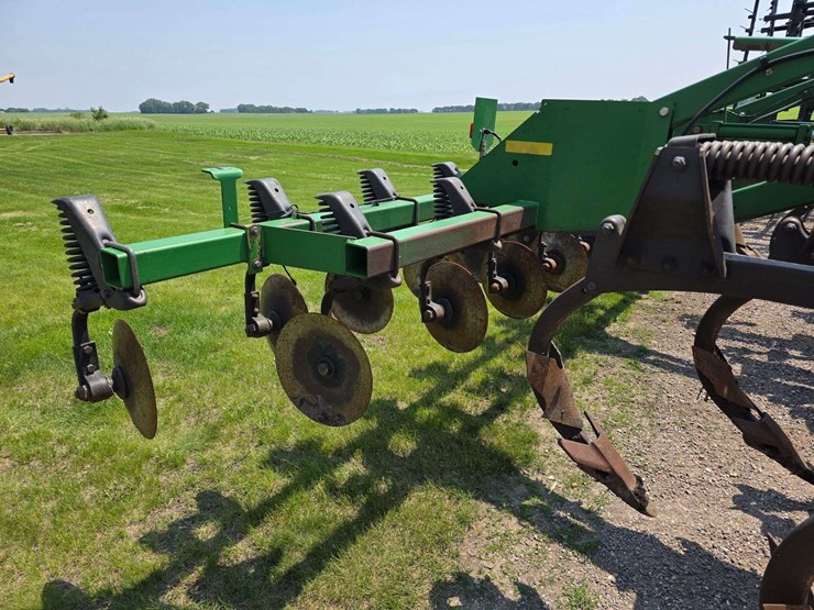 john-deere-2700-image-13