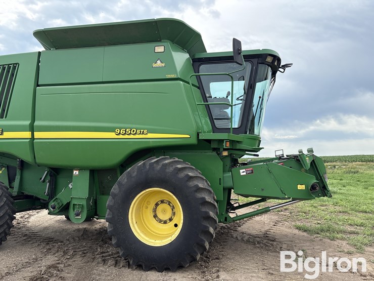 2001-john-deere-9650-sts-image-11