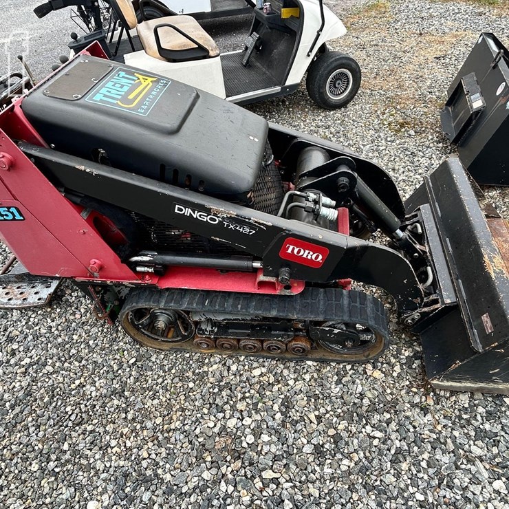 TORO DINGO TX427
