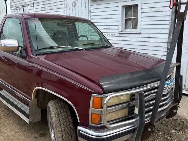1993-chevy-1500-pickup-image-4