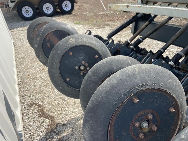 crust-buster-4025-image-10