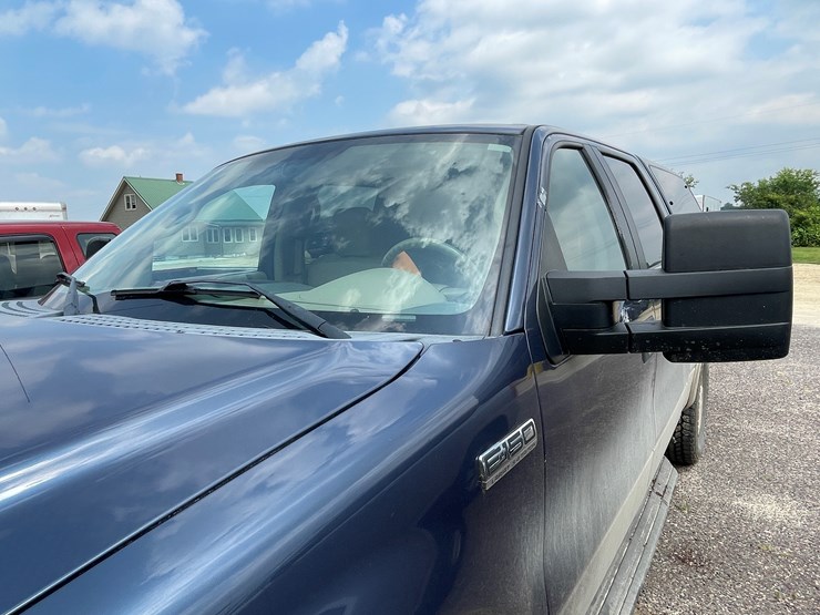 #1037-•-2005-ford-lariat-crew-cab-4x4-(has-wi-title)-image-12