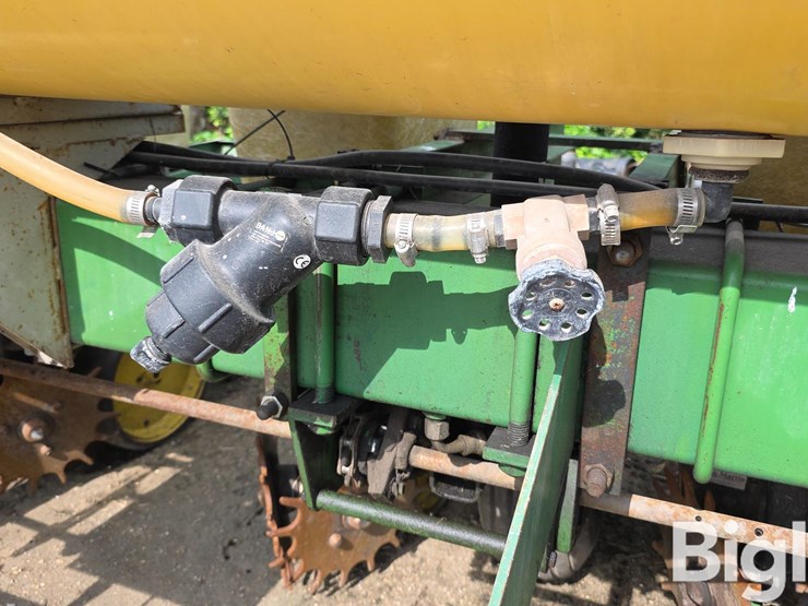 john-deere-7000-image-19
