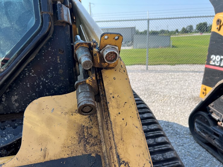 2007-caterpillar-267b-image-3