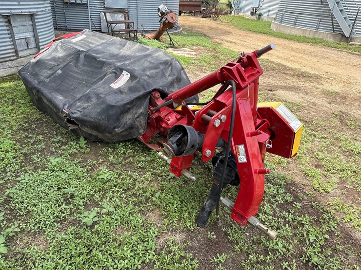 2014-new-holland-h6740-image-5