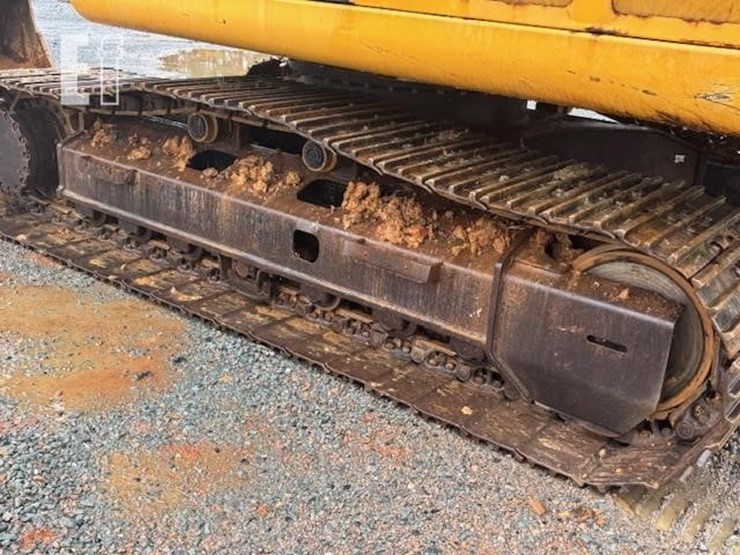 2014-deere-160g-lc-image-37