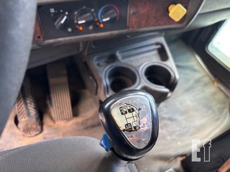 2006-kenworth-t800-image-13