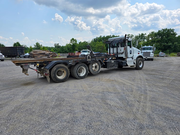 2012-kenworth-t800-image-41