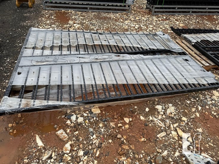 10ft-bi-parting-gates-image-1