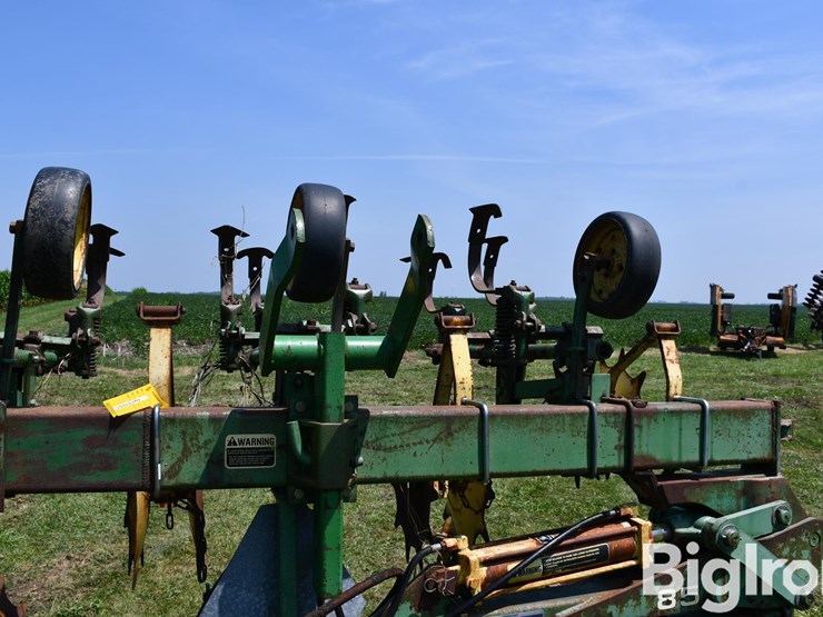john-deere-85-image-12