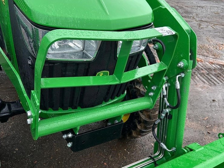 2022-john-deere-3032e-image-11