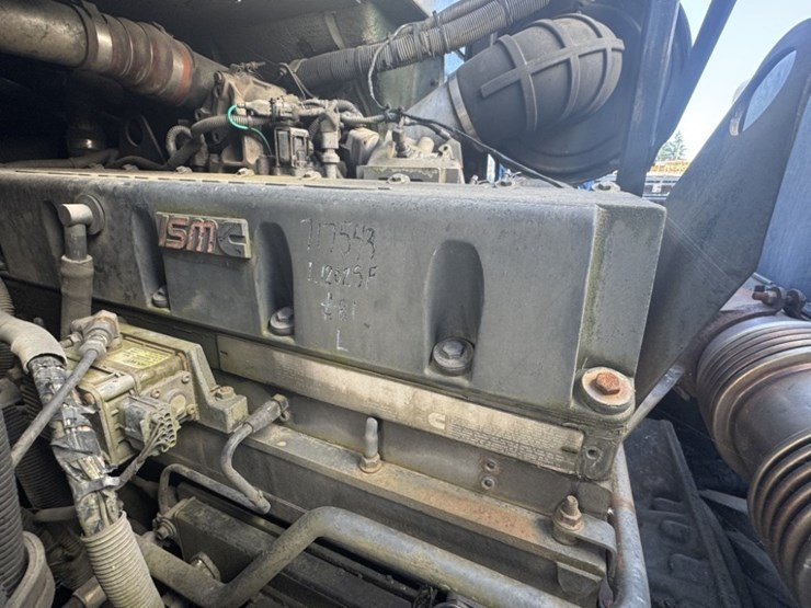 2007-peterbilt-320-image-14