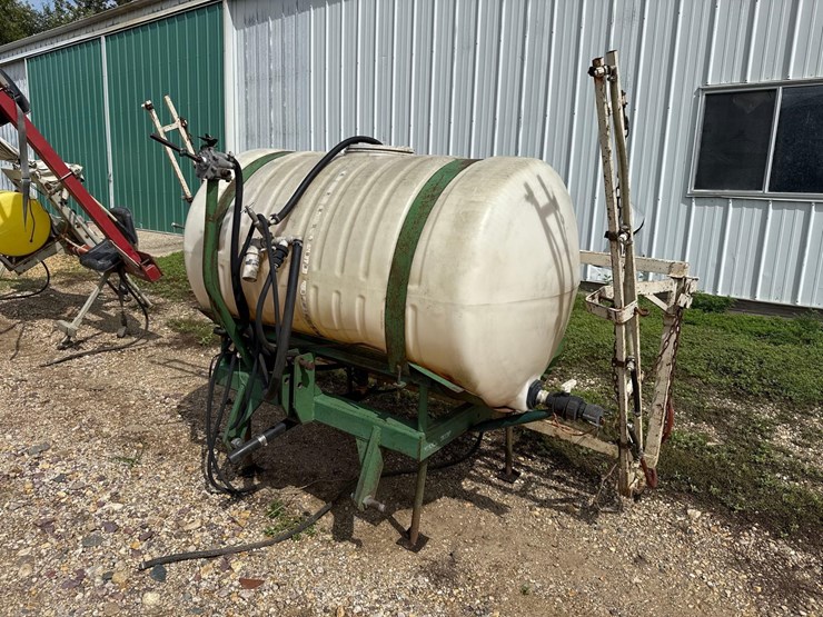 3pt-sprayer-with-booms-image-1