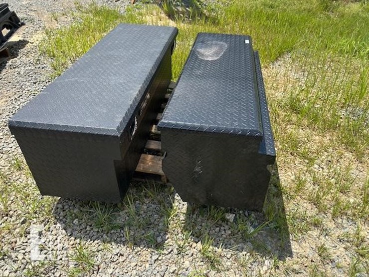 (3)-toolboxes-for-reg-size-pickup-truck-image-2