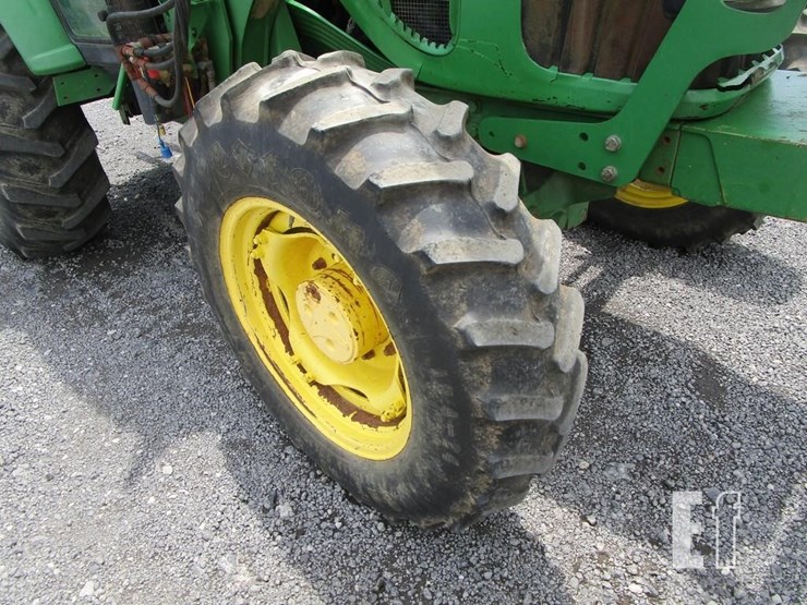 john-deere-6120-image-10