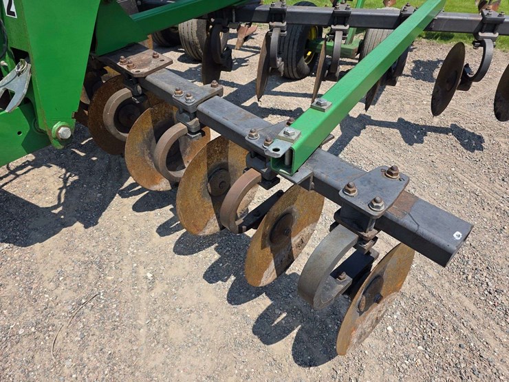 john-deere-2700-image-31