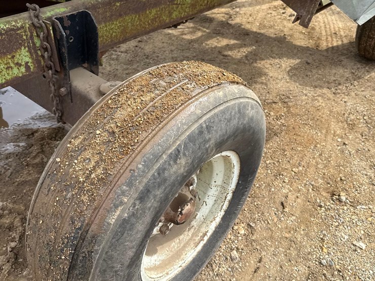 parker-200bu-seed-tender-wagon-image-16