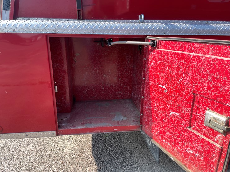 #1017-•-1985-retired-firetruck-(has-wi-title)-image-34