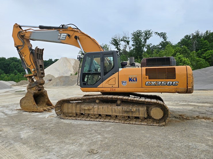 2012-case-350c-image-16