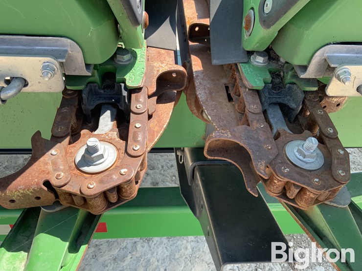 2019-john-deere-712c-image-12
