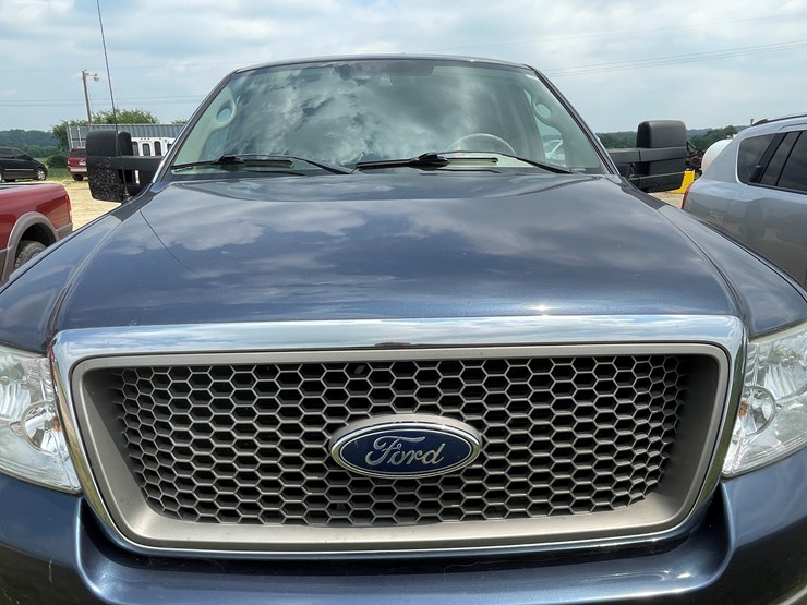 #1037-•-2005-ford-lariat-crew-cab-4x4-(has-wi-title)-image-13