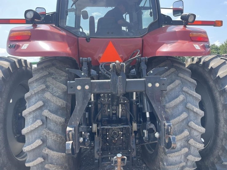 2012-case-ih-magnum-260-image-11