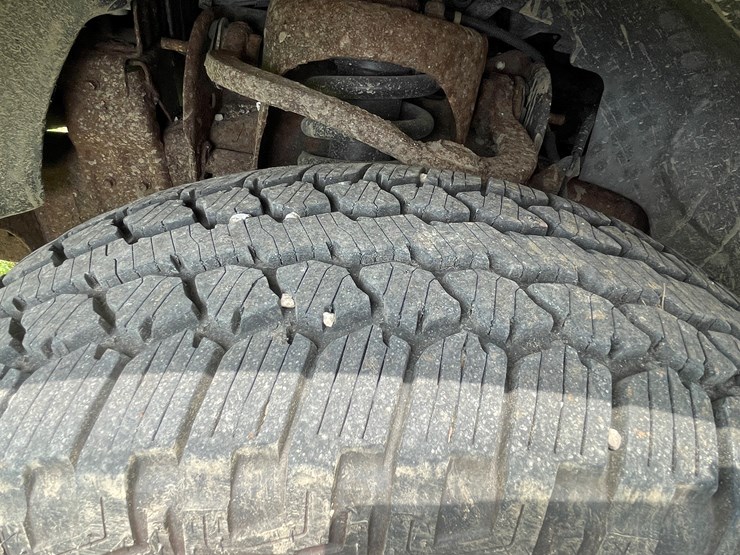 #1037-•-2005-ford-lariat-crew-cab-4x4-(has-wi-title)-image-92