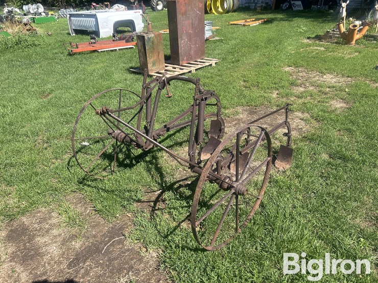 horse-drawn-cultivator-image-1