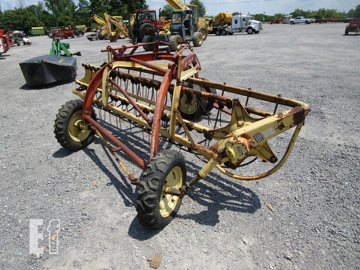 new-holland-260-image-2