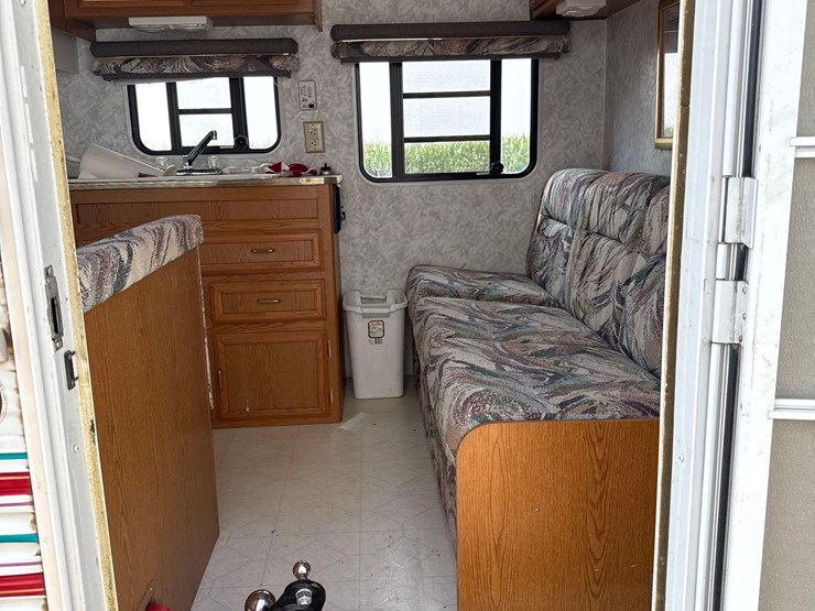 1998-jayco-eagle-25ft-camper-image-30