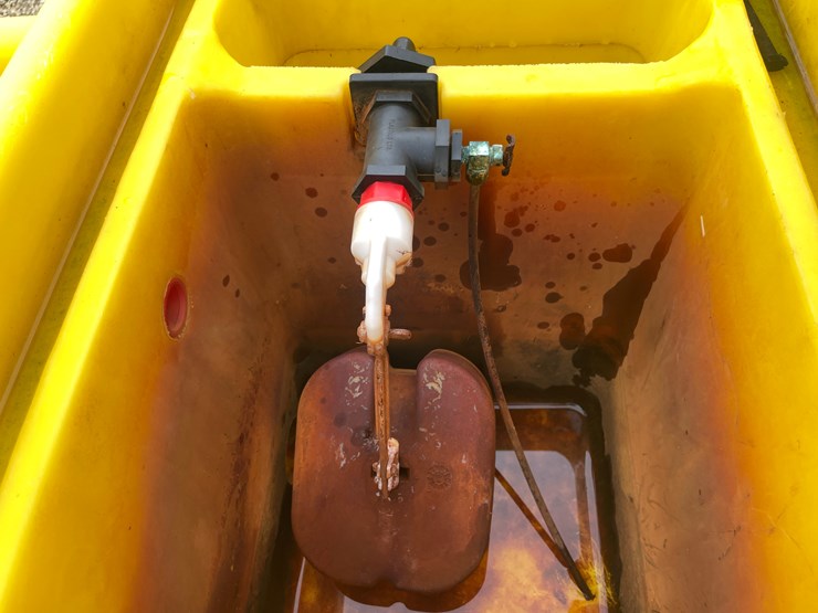 #1832-•-ritchie-watermaster-heated-waterer-image-17