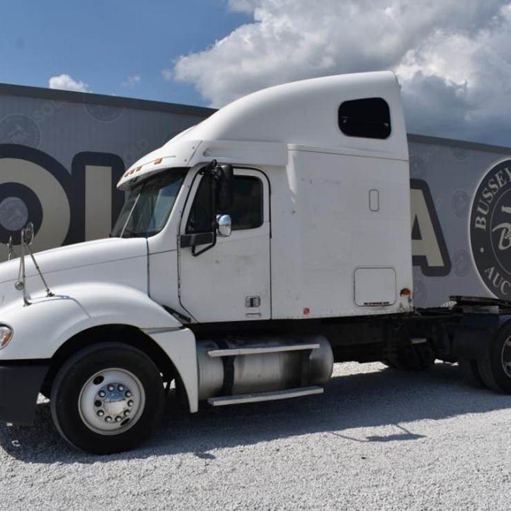2003 FREIGHTLINER COLUMBIA 120